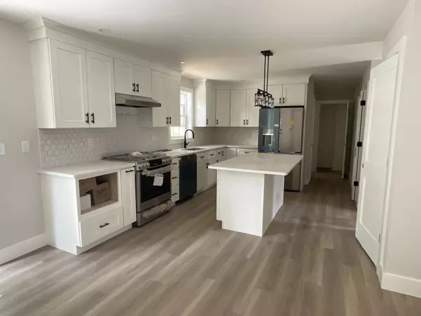 Manchester, NH 03102,57 Salem ST