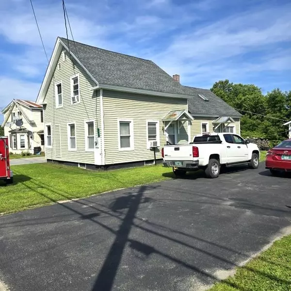 73 Center ST, Lyndon, VT 05850