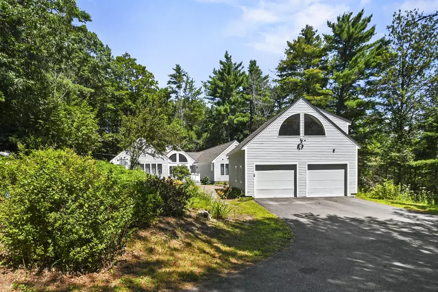 449 E Deering RD, Deering, NH 03244