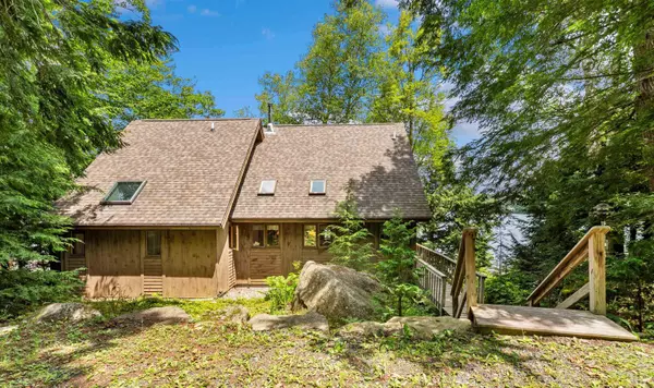 334 Bay Point RD, Sunapee, NH 03782