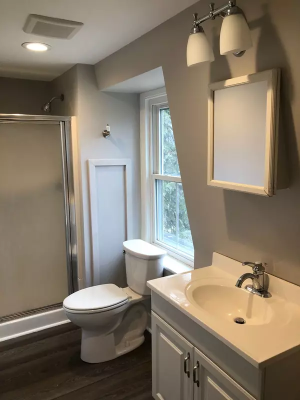 Dover, NH 03820,44 Cushing ST ##3