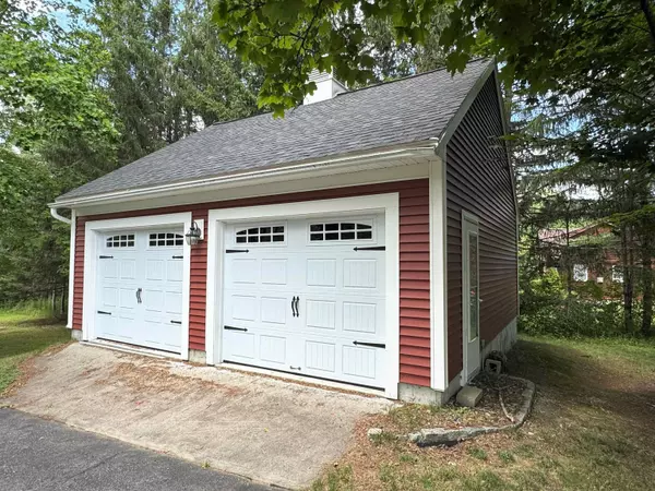Rochester, NH 03867,86 Chamberlain ST
