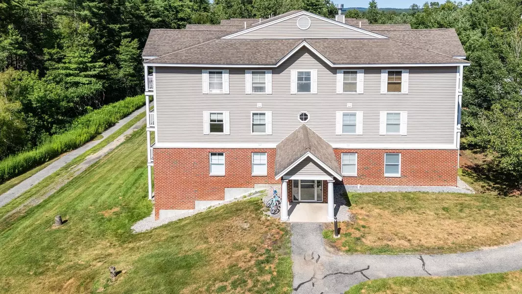 59 Ponemah Hill RD #1-201, Milford, NH 03055