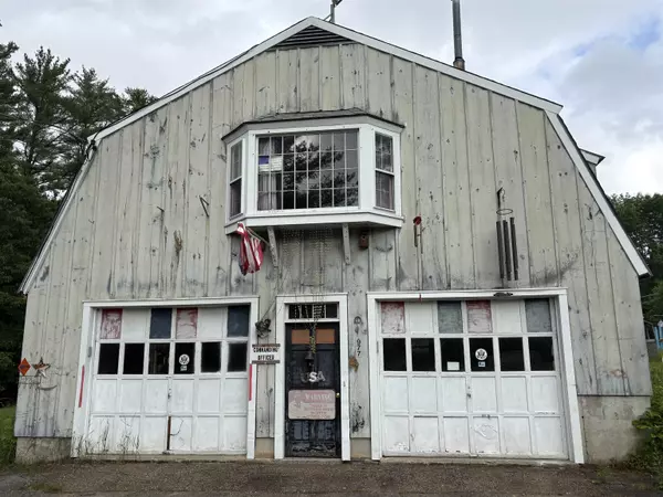 977 Dana Hill RD, New Hampton, NH 03256