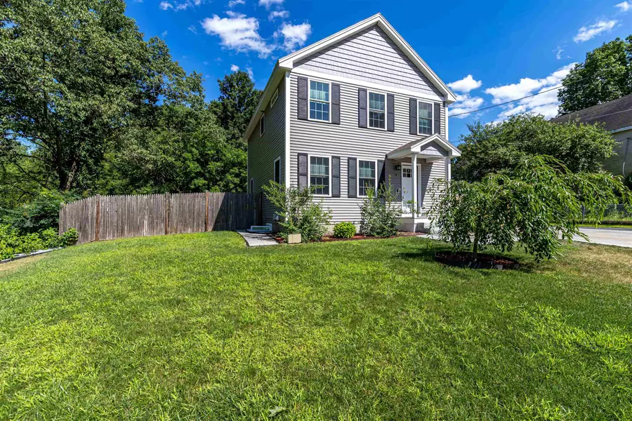14 Daniel Webster DR, Merrimack, NH 03054