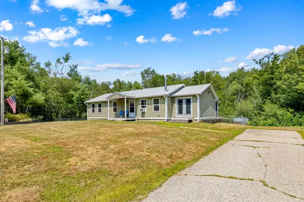 Farmington, NH 03835,77 Pine Knoll DR