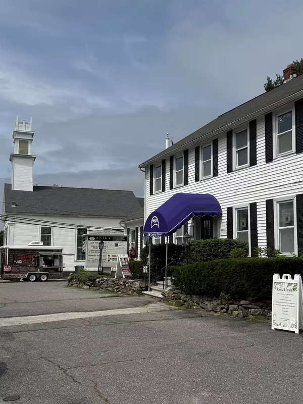 Hudson, NH 03051,238 Central ST