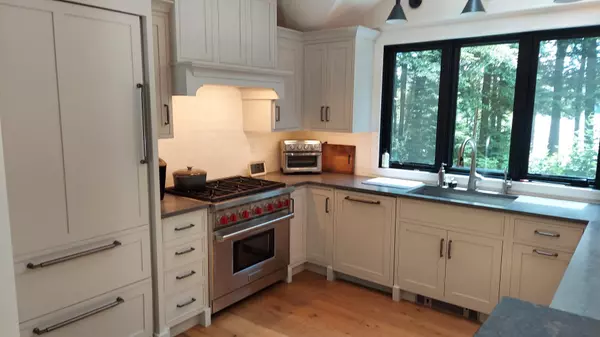 Jamaica, VT 05343,111 Hughes LN