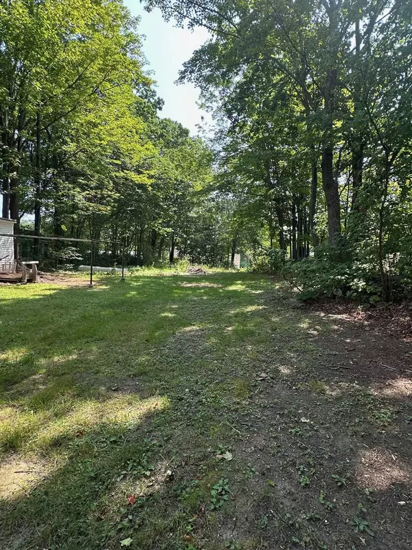 Laconia, NH 03246,42 Beaman ST