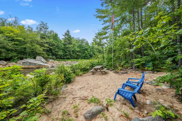 46 Johnson RD, Albany, NH 03818