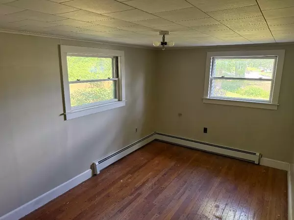 Ashland, NH 03217,21 Hillside AVE