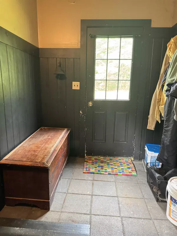 Walpole, NH 03608,1122 County RD
