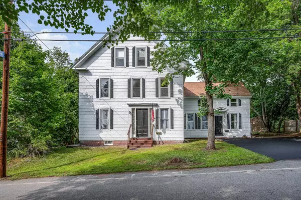 4 Berry AVE, Pittsfield, NH 03263