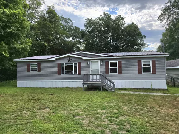 44 Western AVE, Milton, NH 03852