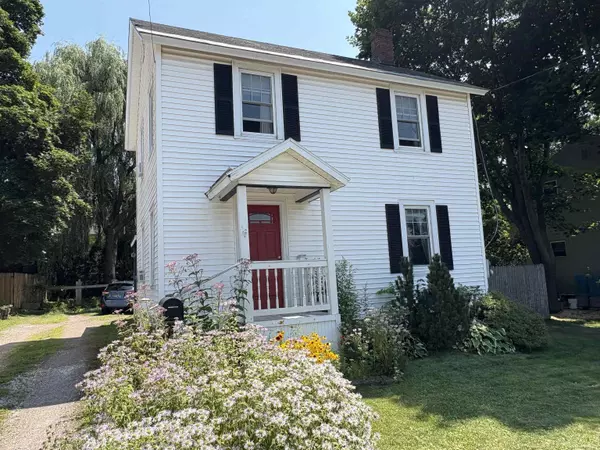8 South Summit ST, Essex Junction, VT 05452