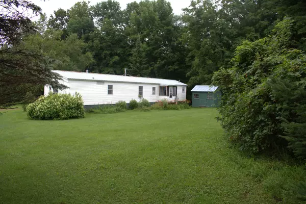 84 Apple Tree LN, Burke, VT 05832