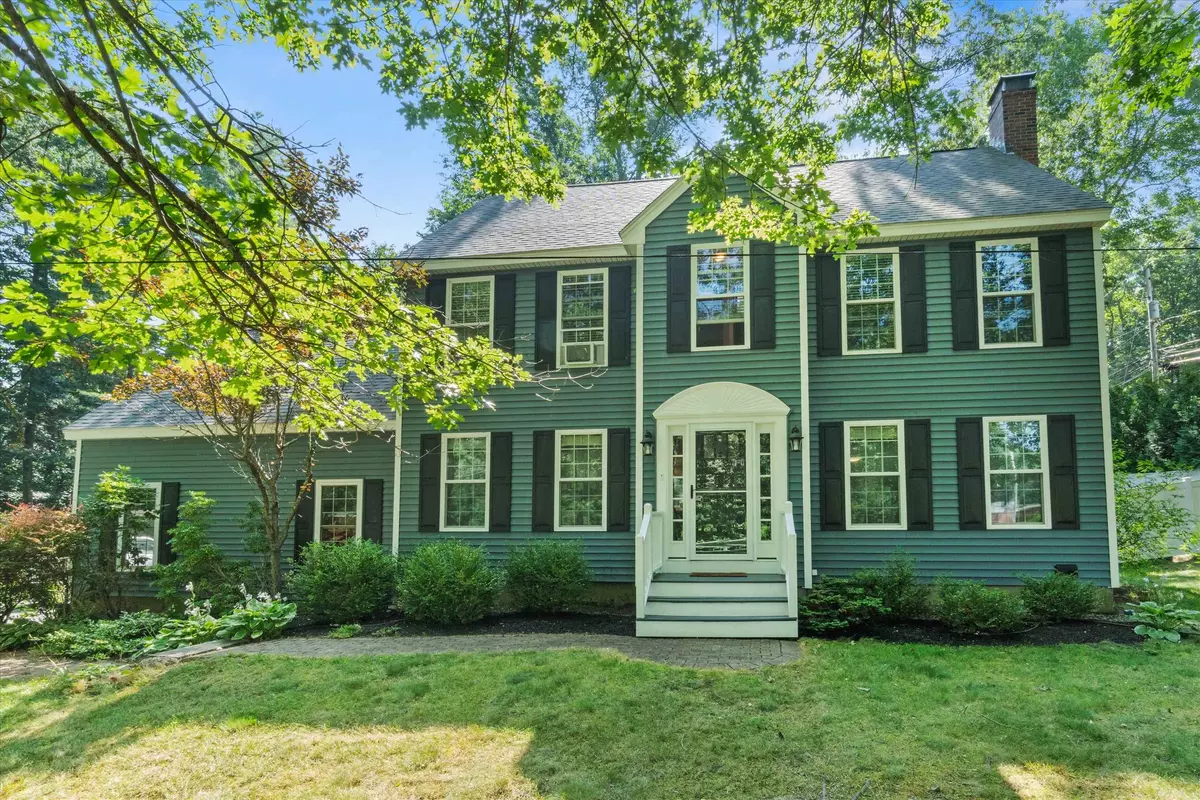 Stratham, NH 03885,2 Trishas WAY
