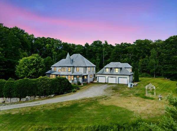 103 Renshaw RD, Weare, NH 03281