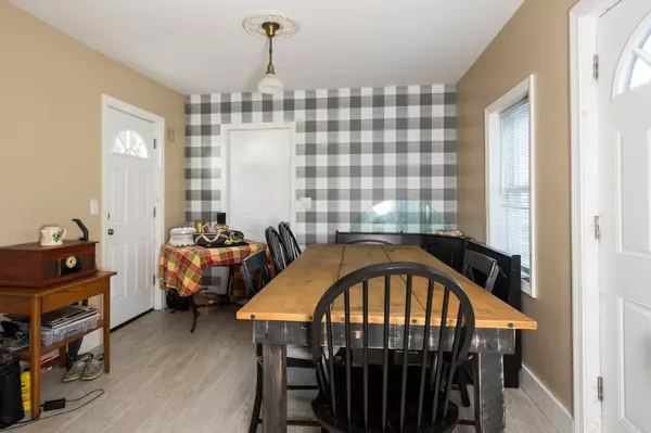 Farmington, NH 03835,11 Berry CT