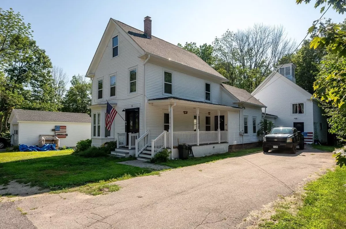 Farmington, NH 03835,11 Berry CT