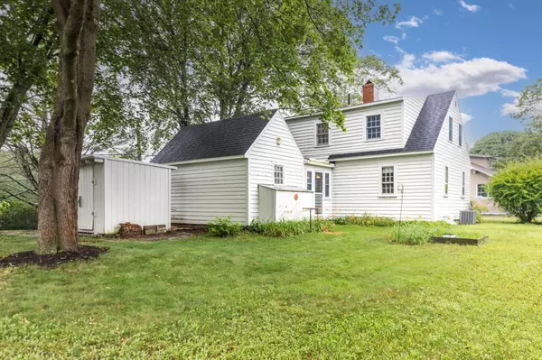 Portsmouth, NH 03801,65 Jones AVE