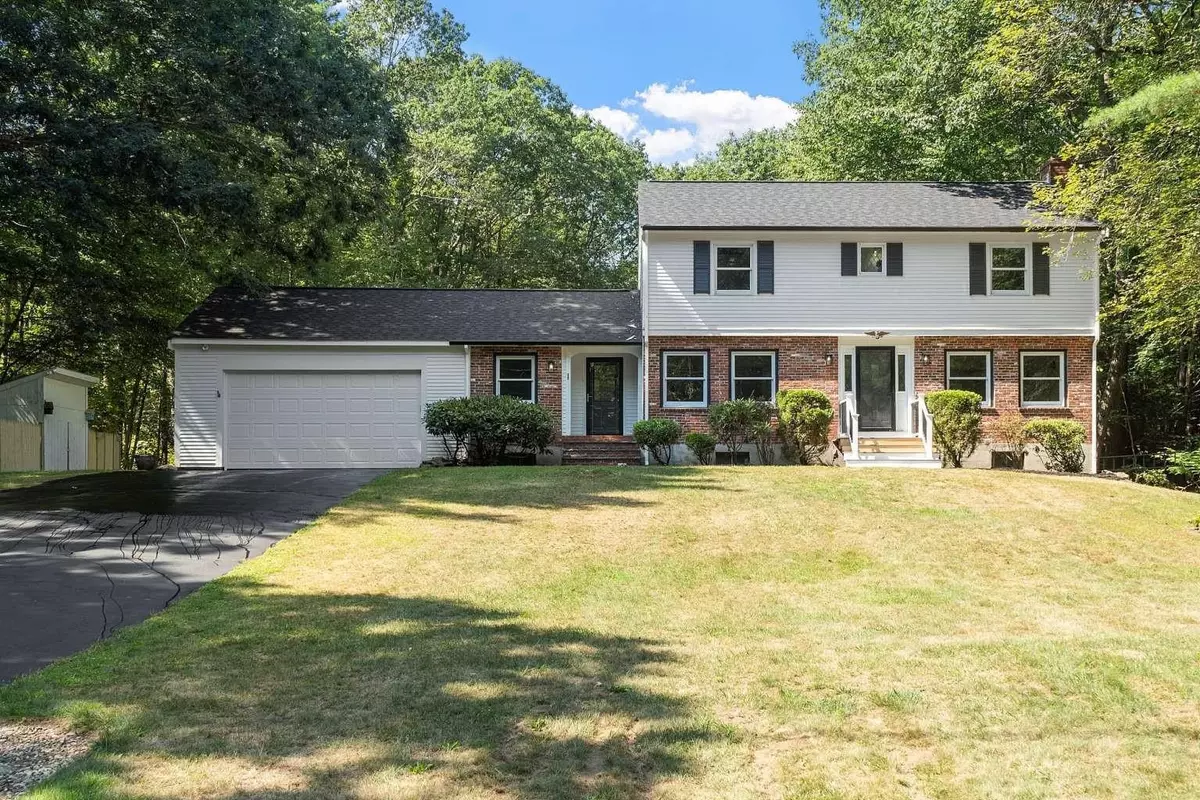Hampstead, NH 03841,55 Woodridge RD