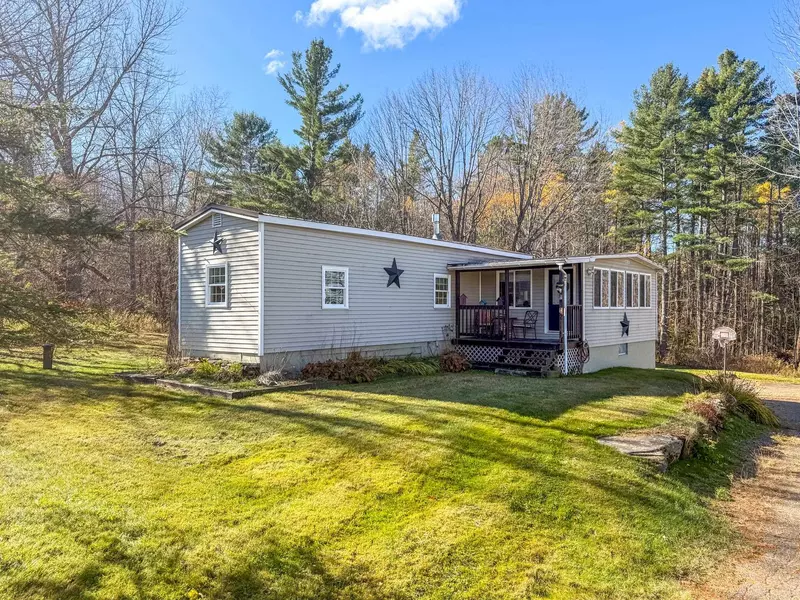 400 Lily Pond RD, Haverhill, NH 03780