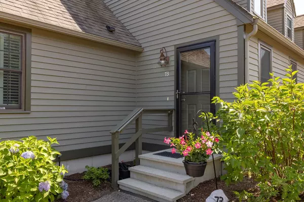 Stratham, NH 03885,73 Montrose DR