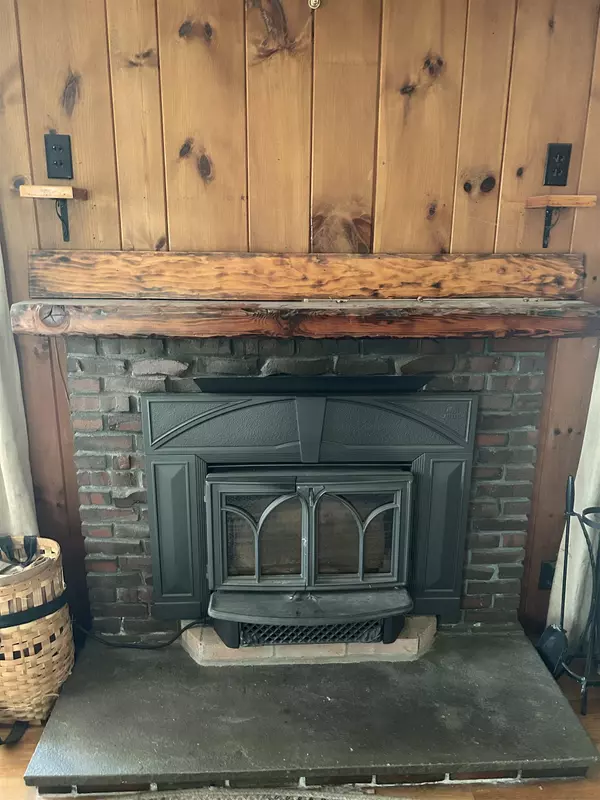 Wolfeboro, NH 03894,243 Pleasant Valley RD