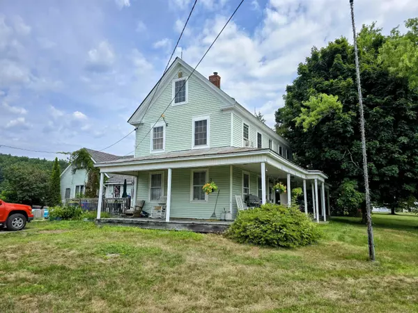 Newbury, VT 05051,6680 Route 5, S