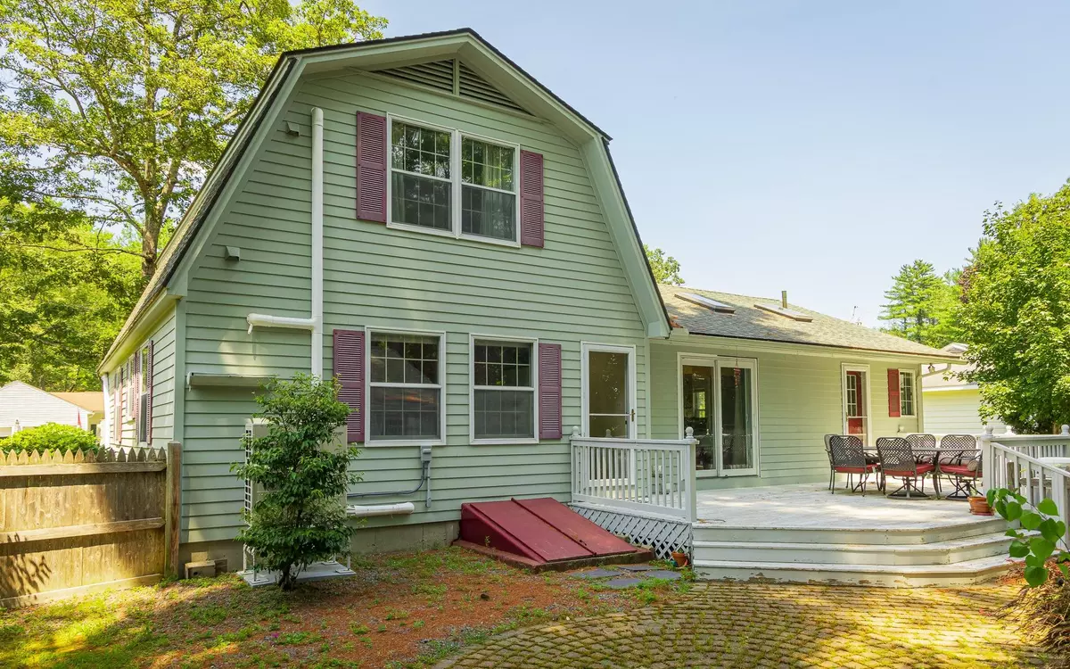 Keene, NH 03431,17 Leahy RD