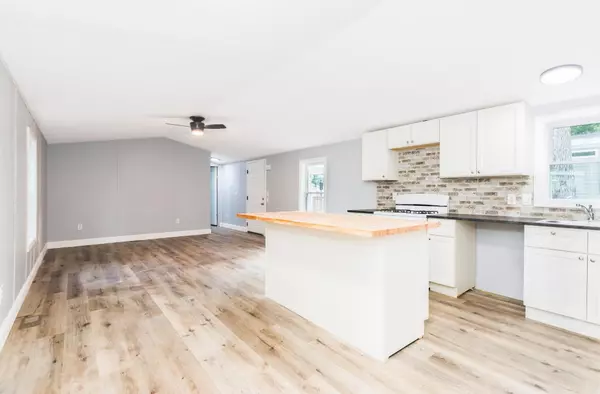 Exeter, NH 03833,311 Friar Tuck DR