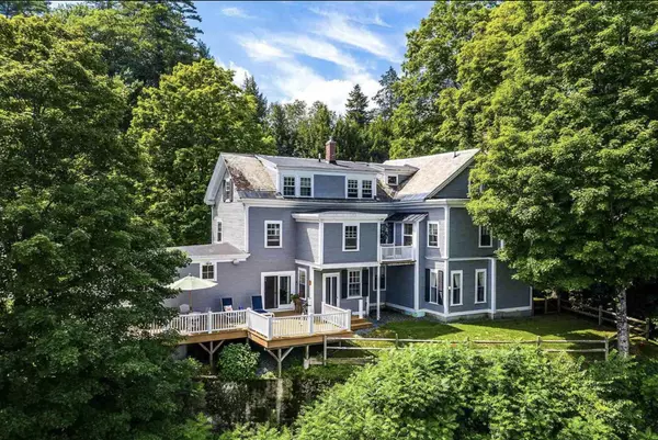 505 Deweys Mills RD, Hartford, VT 05047