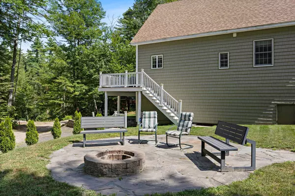 Wakefield, NH 03830,43 Ambrose AVE