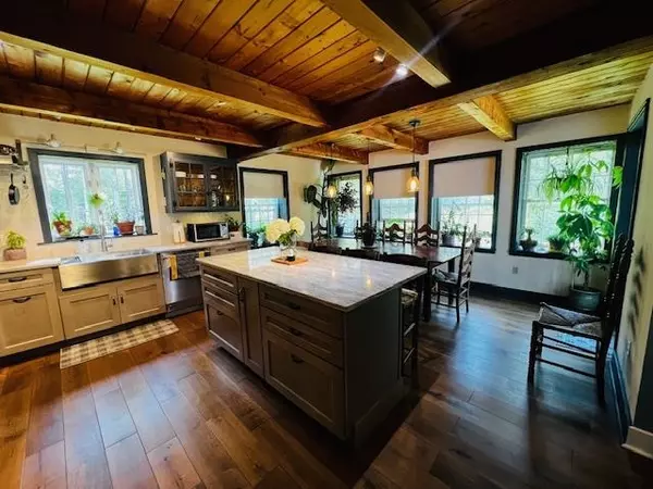 Londonderry, VT 05155,1410 Haven Hill RD