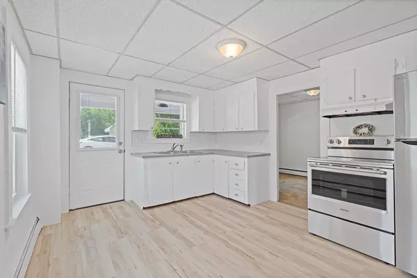 Farmington, NH 03835,11 Bunker ST