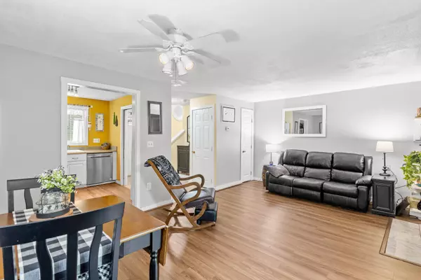 Dover, NH 03820,98 Henry Law AVE #1