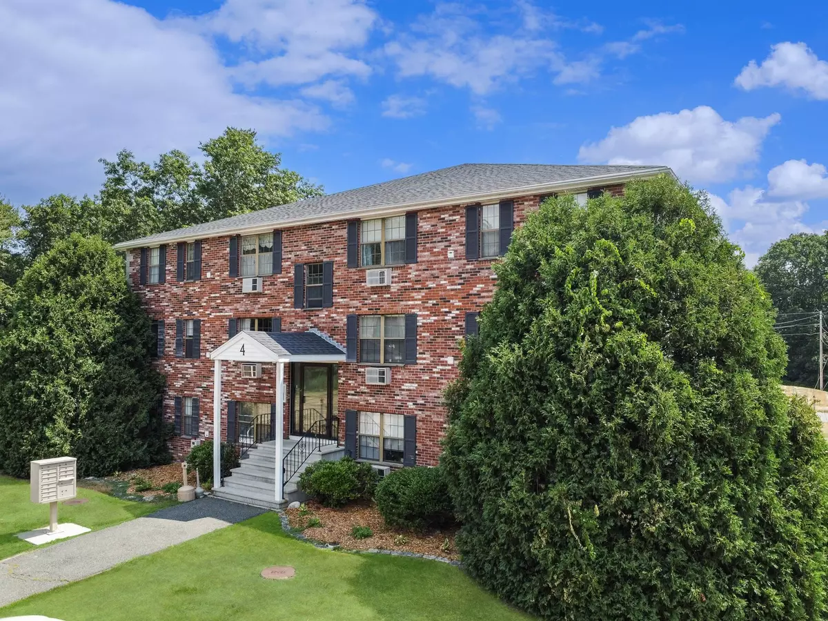 Plaistow, NH 03865,48 Westville RD #4-6