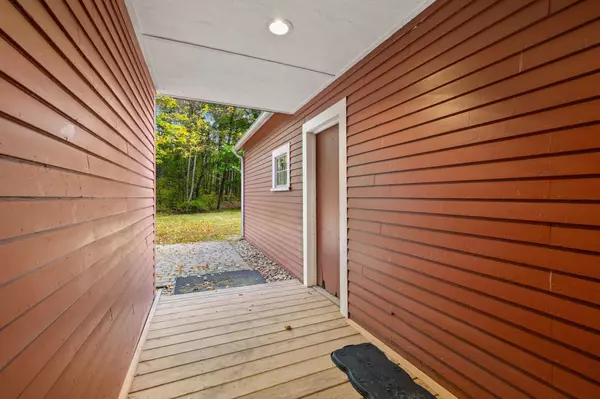 Concord, NH 03301,73 Hoit RD