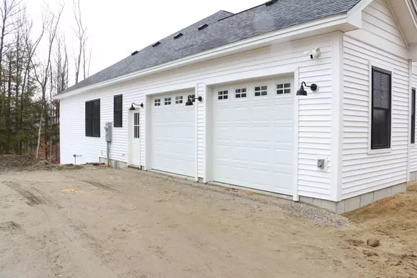 Pembroke, NH 03275,422 Dawn CT #23