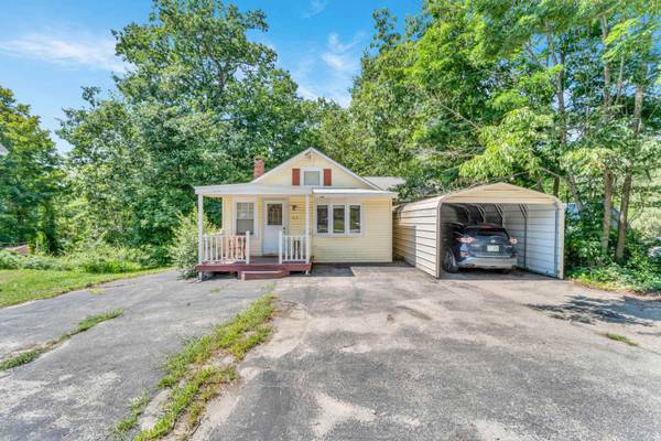 82 Church ST, Hillsborough, NH 03244