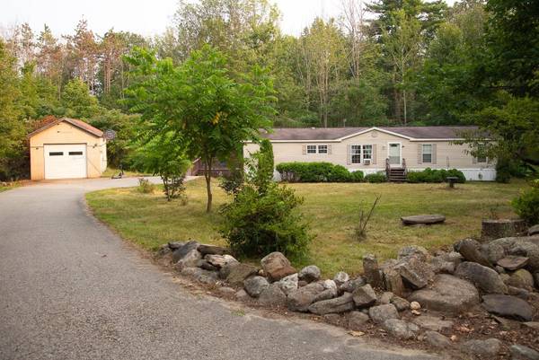 11 Cross RD, Strafford, NH 03884
