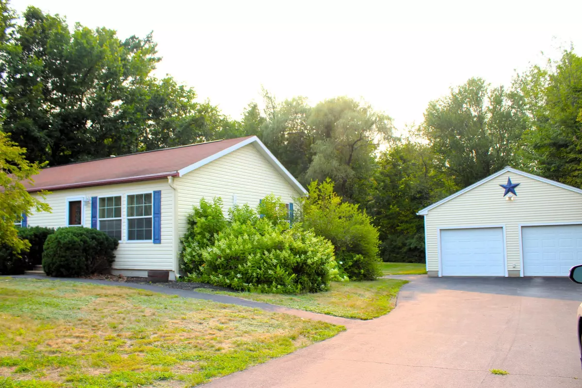 Epsom, NH 03234,16 Black Hall RD