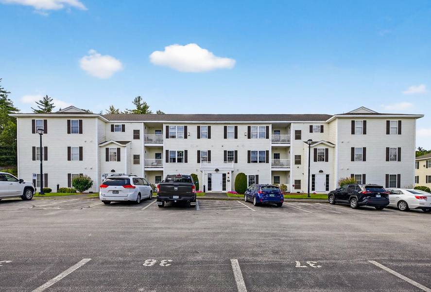 12 Vista Ridge DR #40, Londonderry, NH 03053