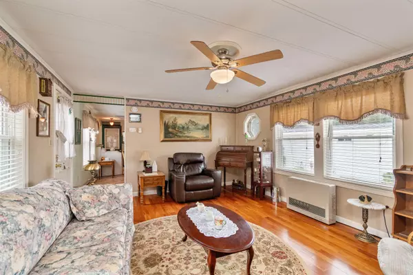 Colchester, VT 05446,6 East AVE