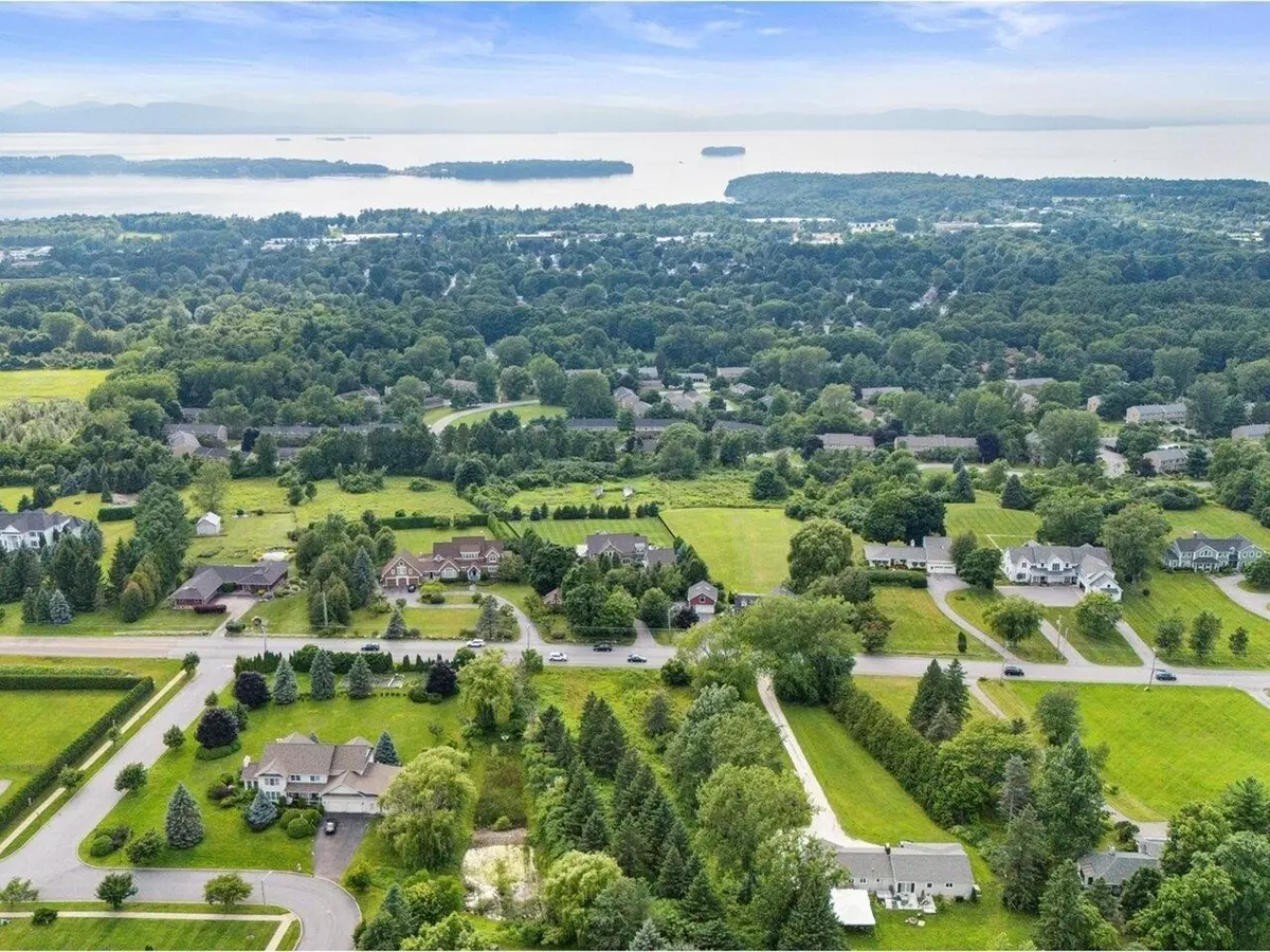 South Burlington, VT 05403,1432 Spear ST