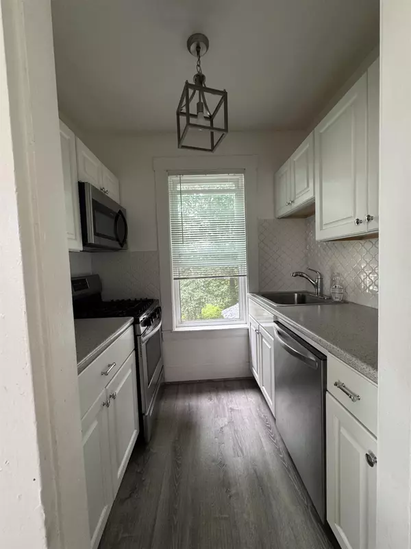 Dover, NH 03820,42A Forest ST