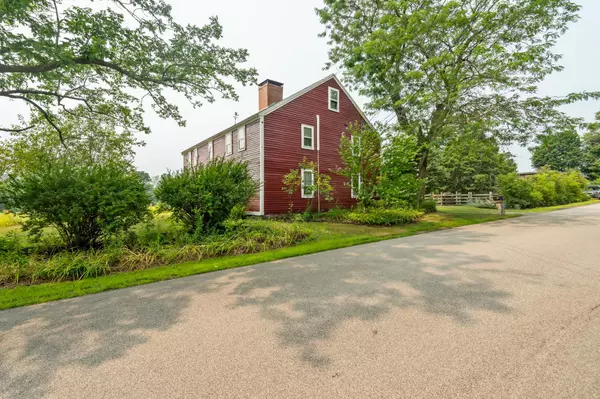 19 Shaws Hill RD, Kensington, NH 03833