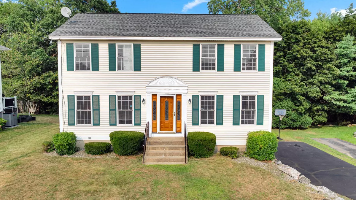 Manchester, NH 03109,113 Stonington DR