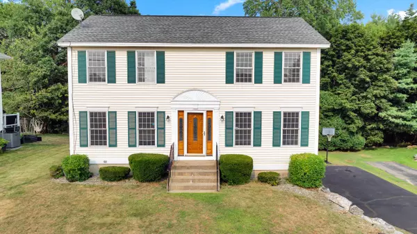 113 Stonington DR, Manchester, NH 03109